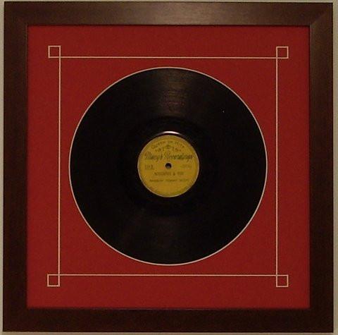 10" Vinyl Frame with red Mat
