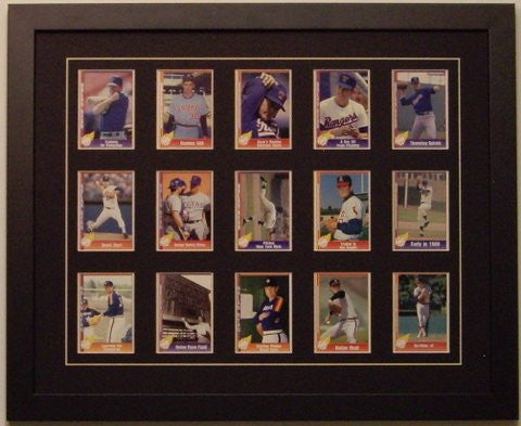 Fifteen Trading Card Frame black-white mat black frame
