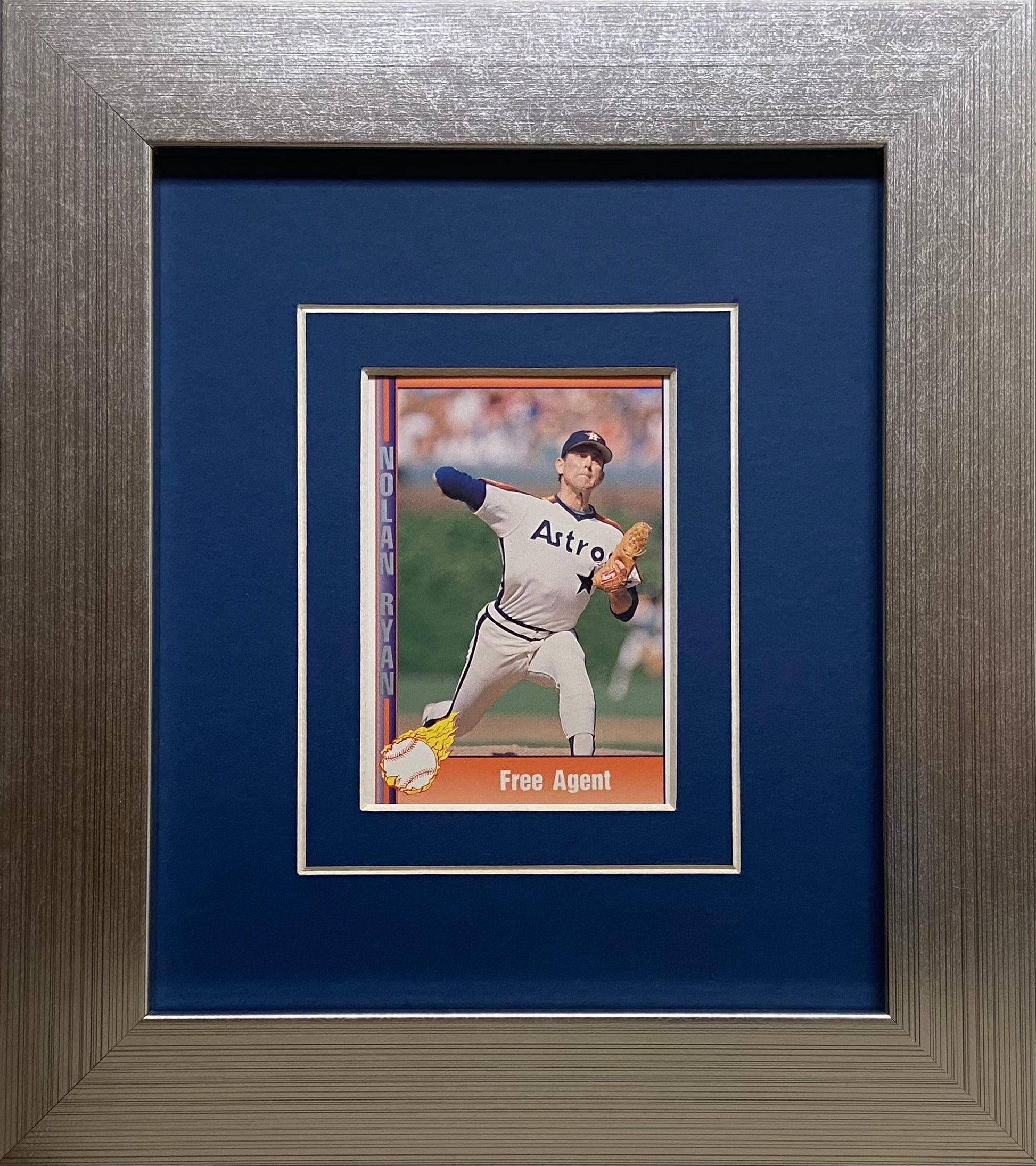 single trading card frame dark blue-white mat silver frame