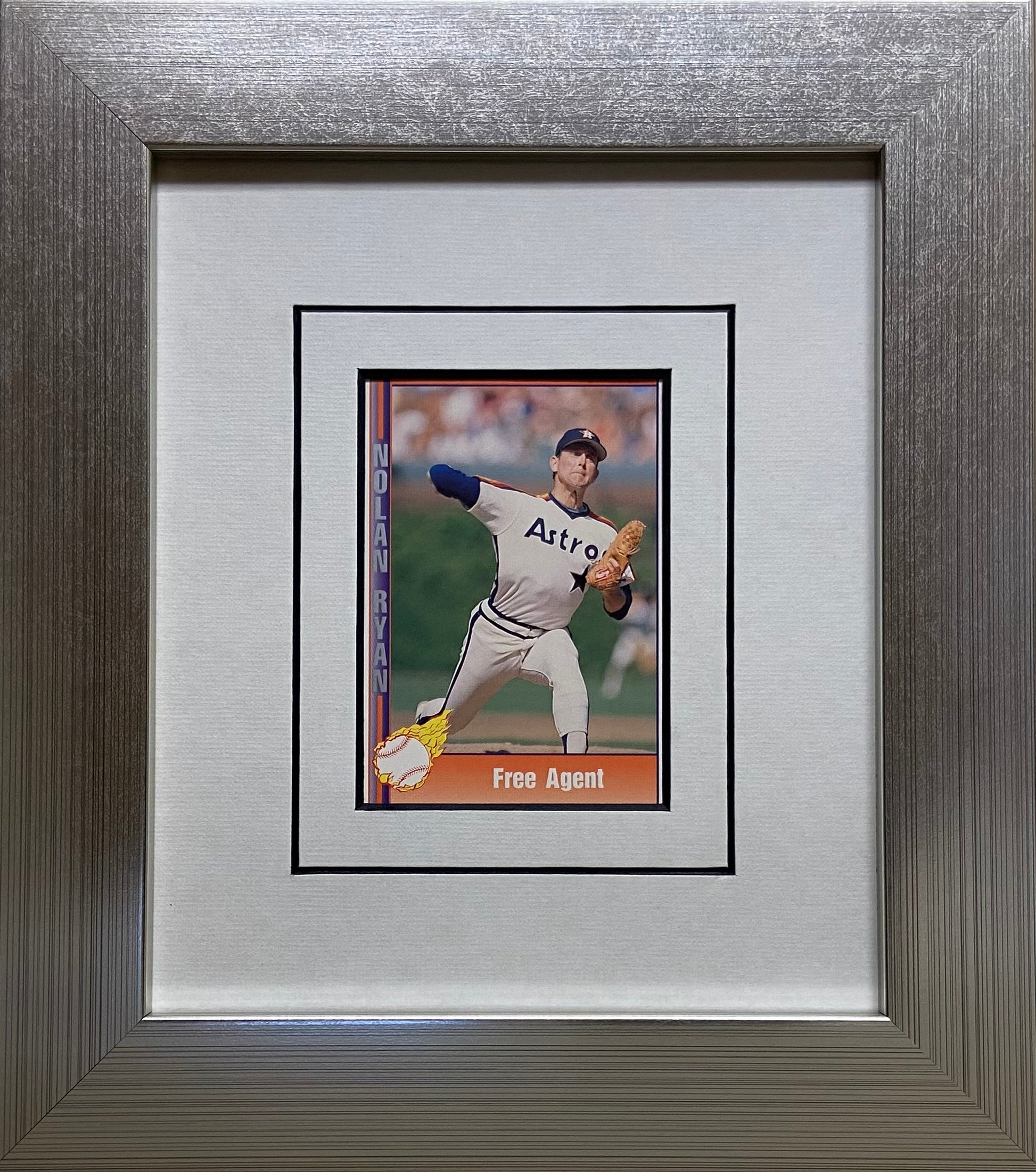 single trading card frame white-black mat silver frame