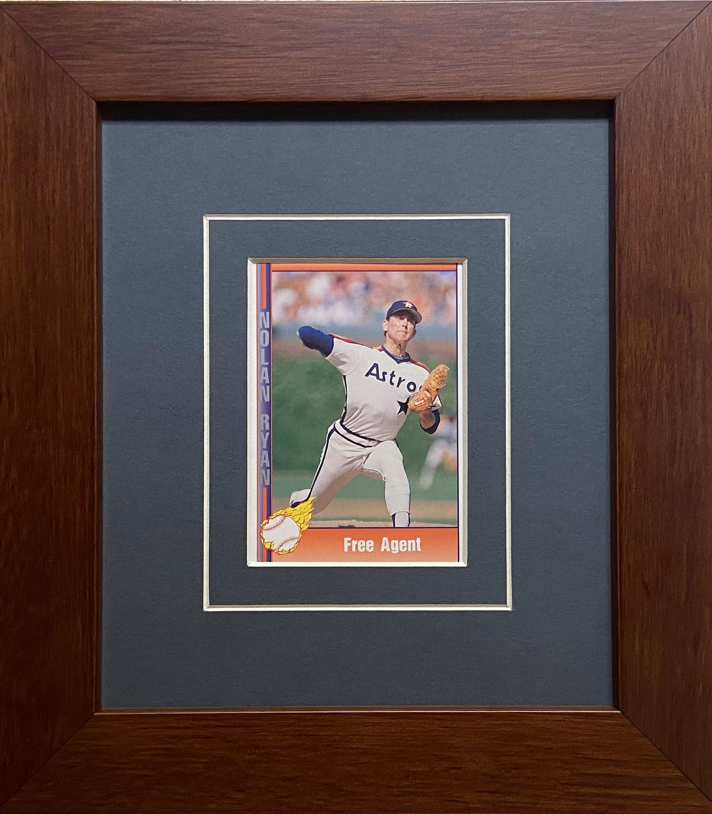 single trading card frame grey-white mat walnut frame